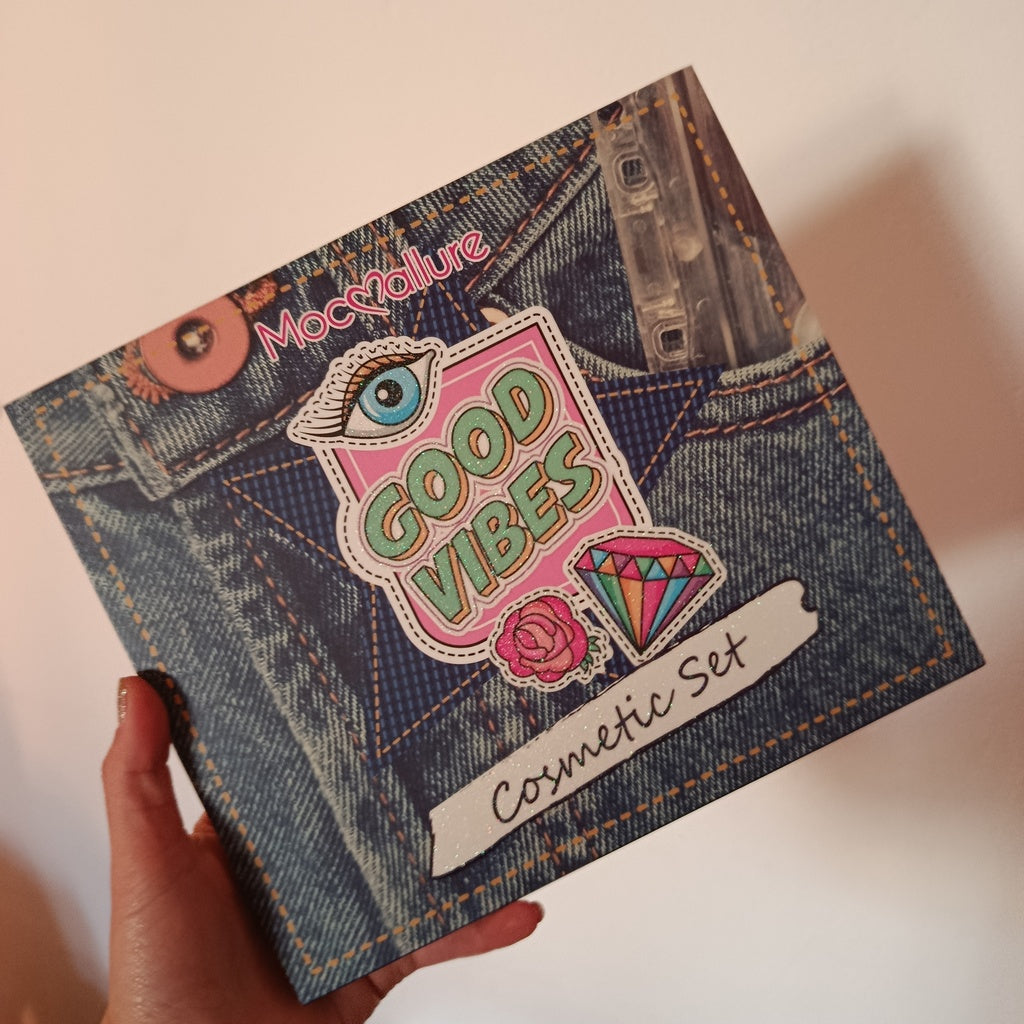 Paleta Good Vibes 40 sombras + 4 iluminadores + 4 rubores
