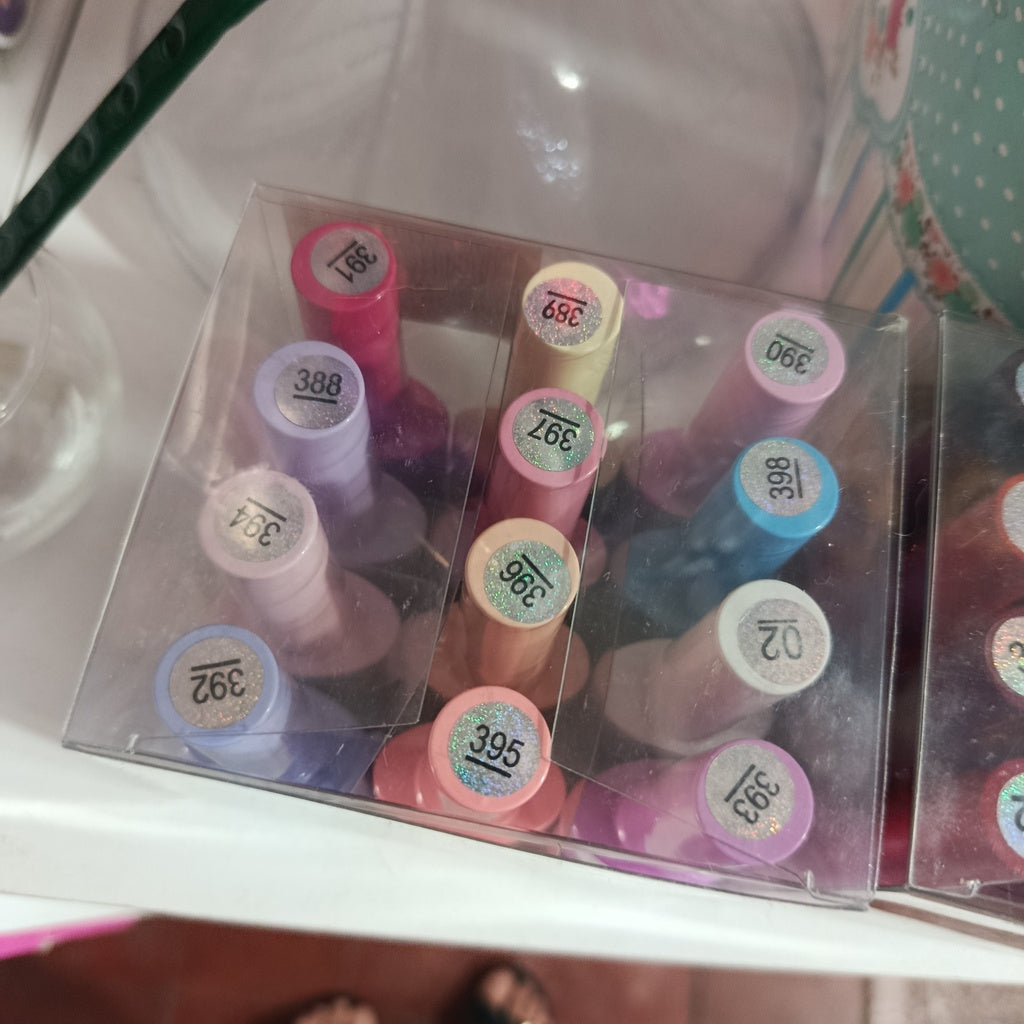 24 esmaltes + Primer Deshidratador + Base + Top