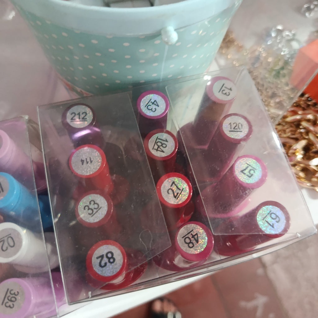 24 esmaltes + Primer Deshidratador + Base + Top