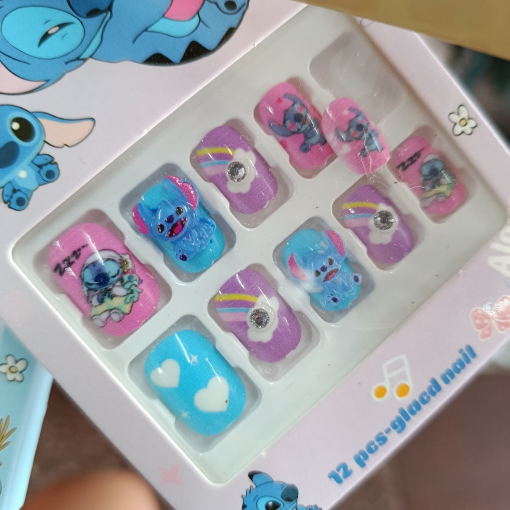Uñas Stitch con y sin relieves 3D
