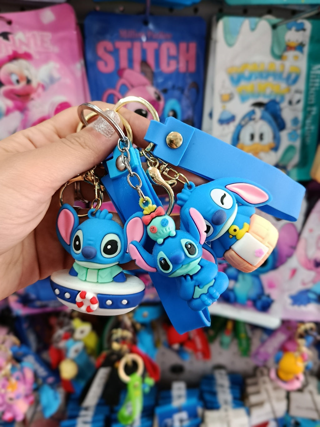Llavero Stitch y Angela