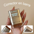 Corrector en Barra con brocha 2 en 1