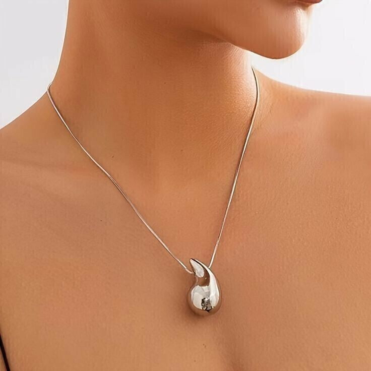 Collar Gota
