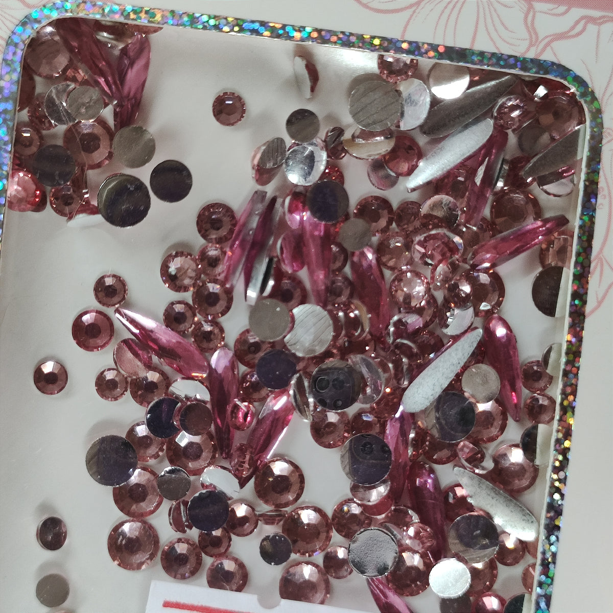 Strass de colores para uñas, ideales para tendencia Bedazzled