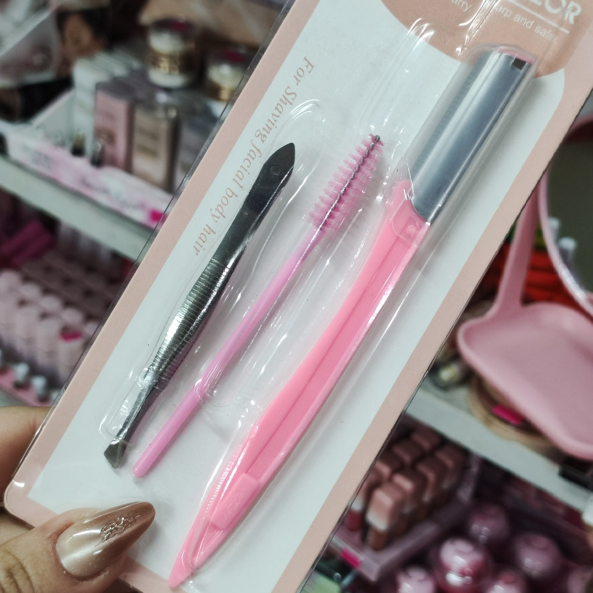 Pack de pinza, cepillo y perfilador para cejas