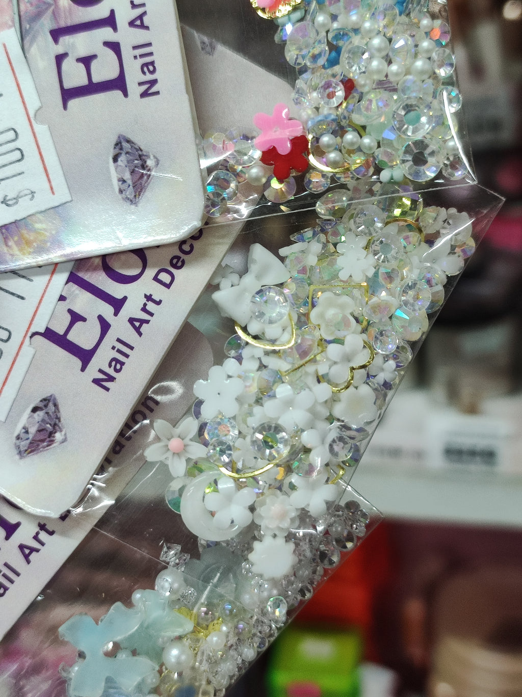 Mix de Strass, Perlas y otras decoraciones para uñas