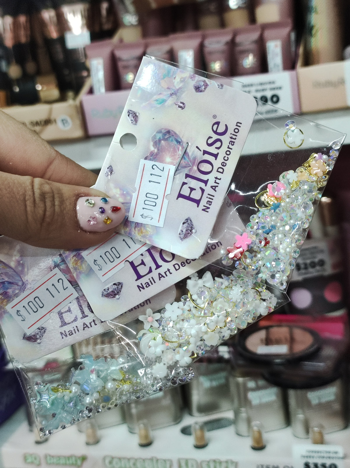 Mix de Strass, Perlas y otras decoraciones para uñas
