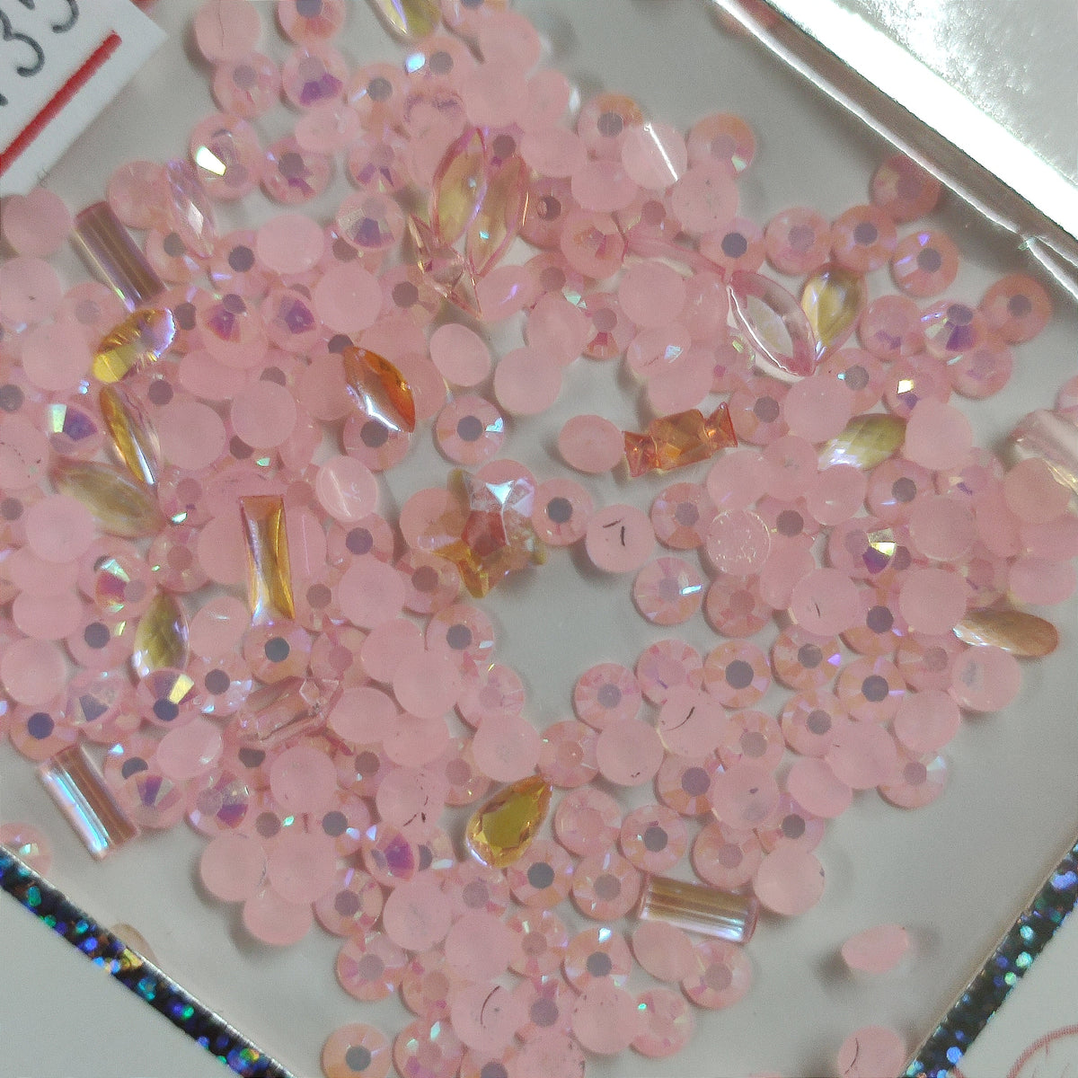 Strass de colores para uñas, ideales para tendencia Bedazzled