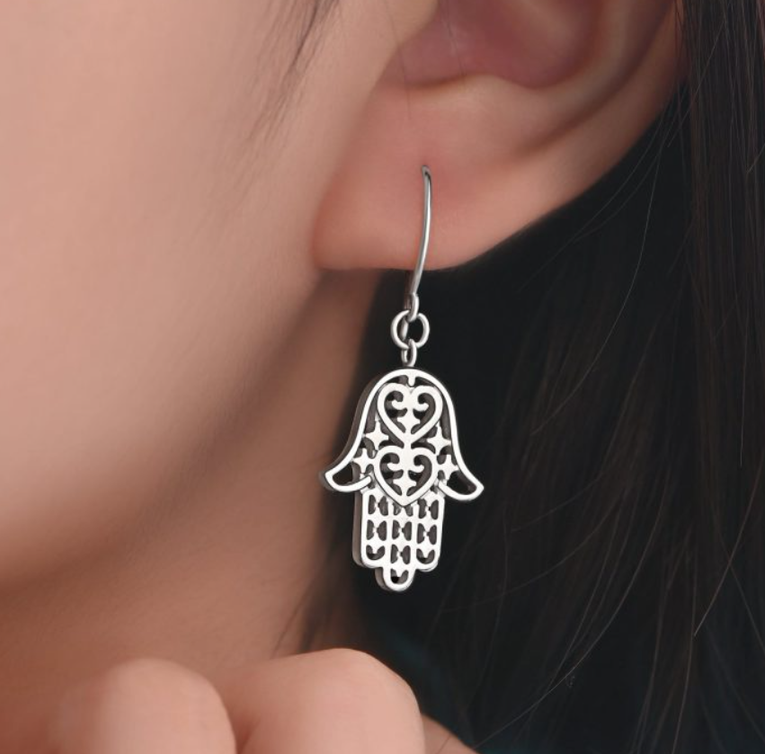 Aros con colgantes en acero quirúrgico