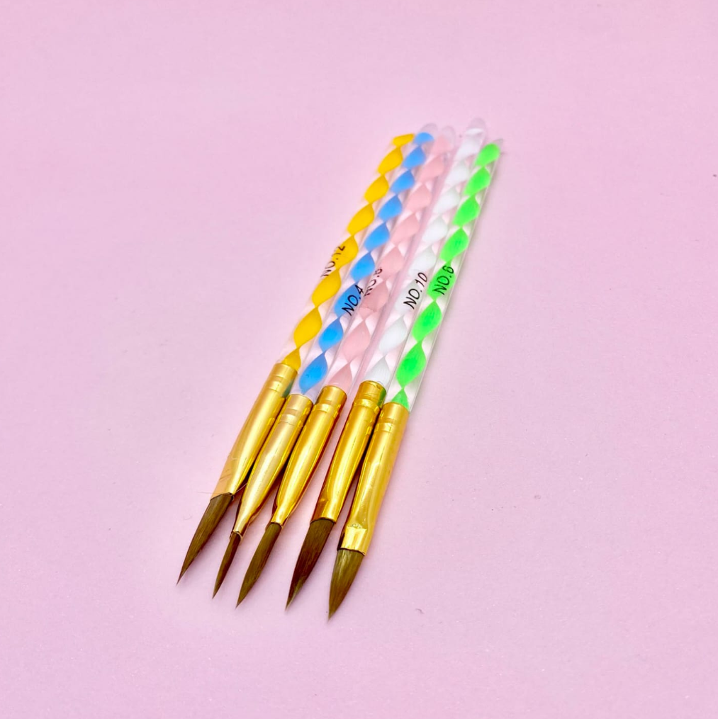 Pinceles acrílicos