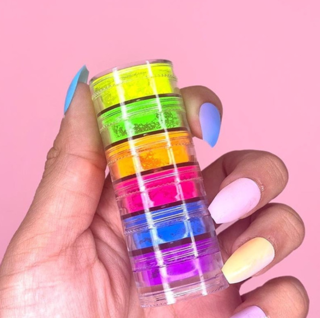 Torre de pigmentos neón maquillaje y uñas